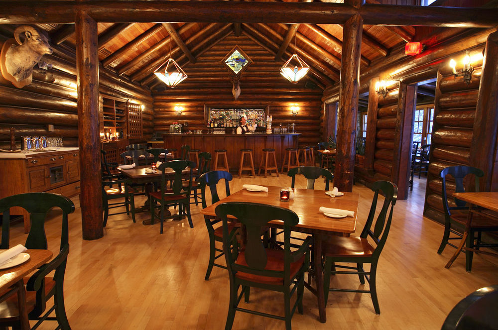 Deer Lodge Лейк-Луиз Ресторан фото